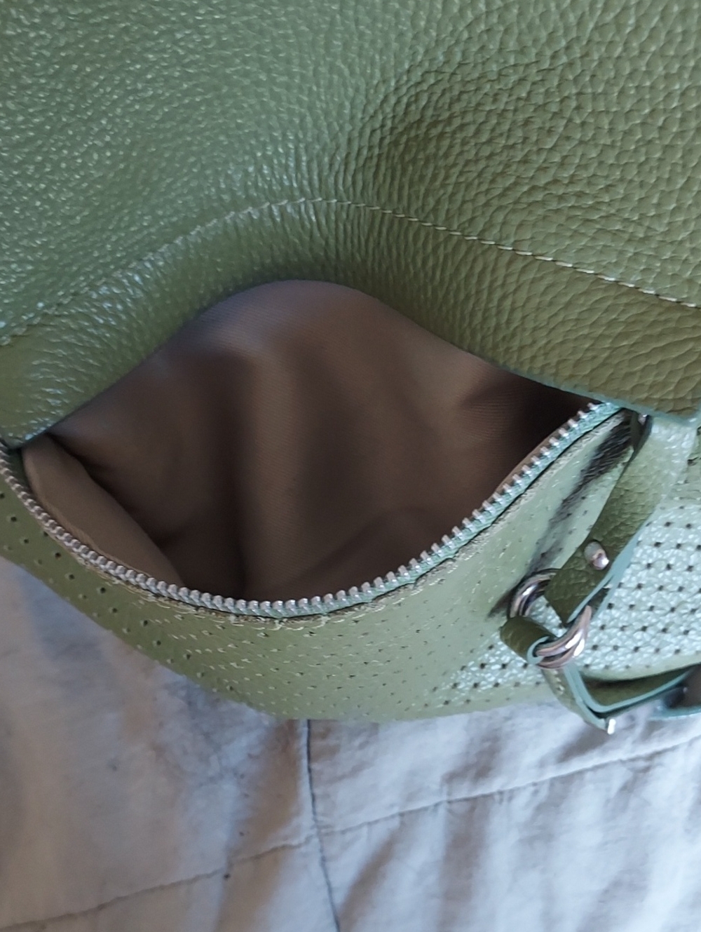 Italian Leather Green Crossbody - Picture 5 of 10